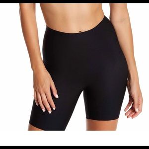 Brand New Spanx Mid Thigh Short